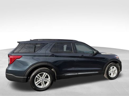 Used 2023 Ford Explorer XLT w/ Class IV Trailer Tow Package image 9