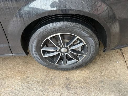 Used 2018 Dodge Grand Caravan GT FWD image 47