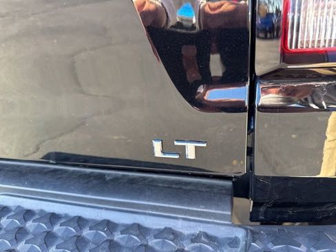 Used 2023 Chevrolet Colorado LT w/ LT Convenience Package III image 10