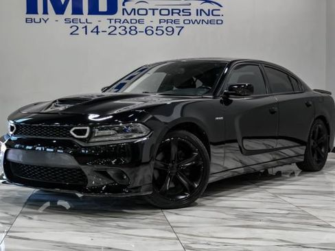 Used 2017 Dodge Charger R/T RWD image 2