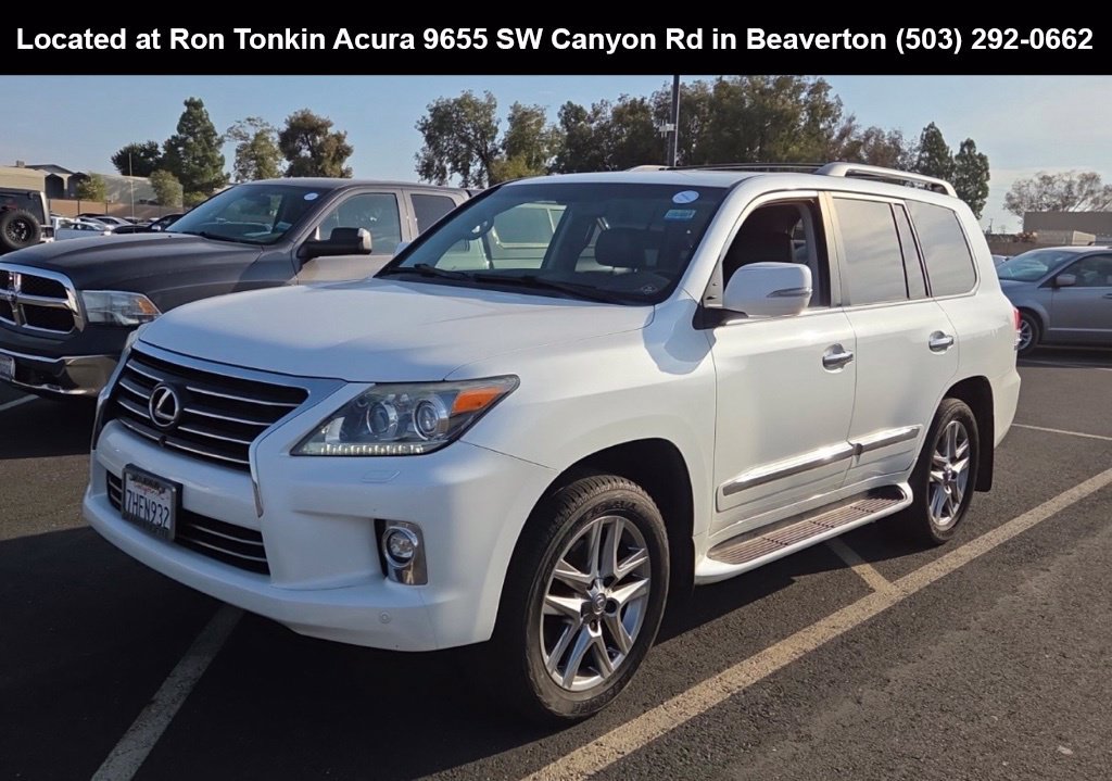Used 2014 Lexus LX 570 4WD image 3
