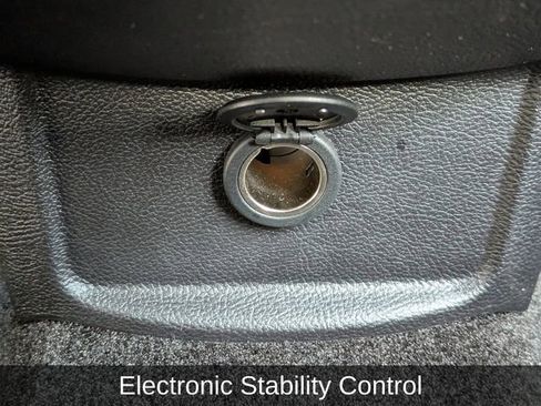 Used 2018 Ford Fusion SE w/ Equipment Group 201A image 15