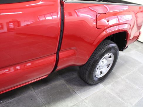 Used 2022 Toyota Tacoma SR w/ SR Convenience Package AWD/4WD image 31
