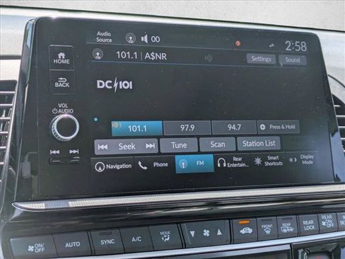 Used 2025 Honda Odyssey Touring image 13