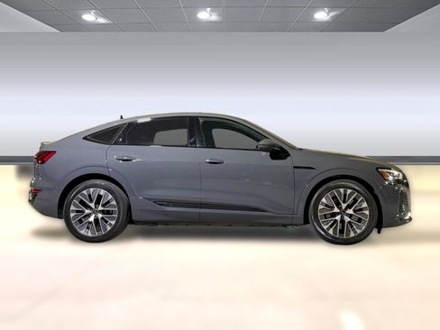Used 2024 Audi Q8 e-tron Premium Plus w/ Premium Plus Package AWD/4WD image 8