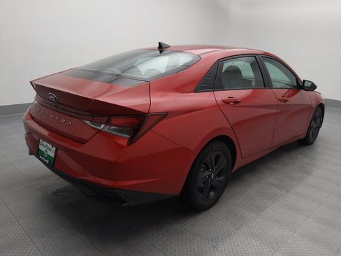 Used 2021 Hyundai Elantra SEL FWD image 10