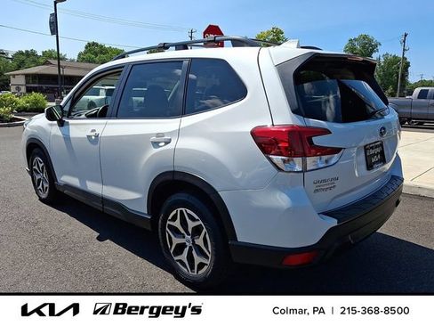 Used 2019 Subaru Forester Premium w/ Popular Package #1 AWD/4WD image 8