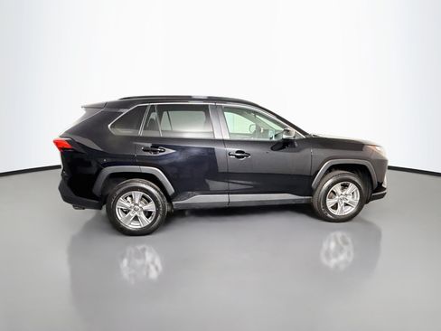Used 2025 Toyota RAV4 XLE AWD/4WD image 11