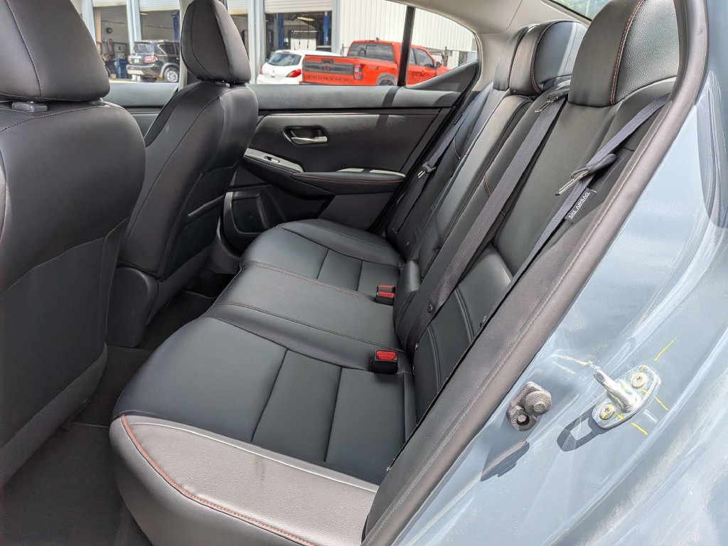 Used 2025 Nissan Sentra SR w/ SR Premium Package FWD image 14