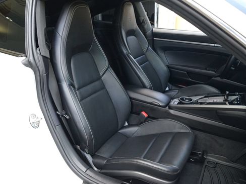 Used 2021 Porsche 911 Carrera RWD image 10