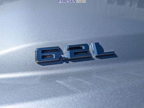 Used 2022 Chevrolet Silverado 1500 LTZ w/ Technology Package AWD/4WD image 10