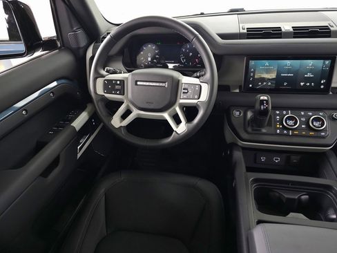 Used 2024 Land Rover Defender 110 S image 17
