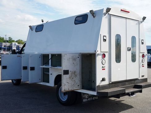 Used 2016 Ford E-450 and Econoline 450 Super Duty w/ Power Windows & Locks Group RWD image 25