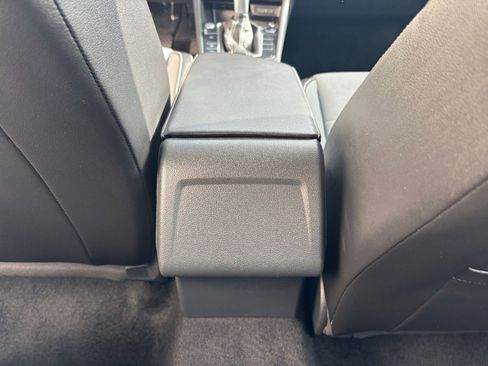 Used 2025 Volkswagen Jetta SE image 24