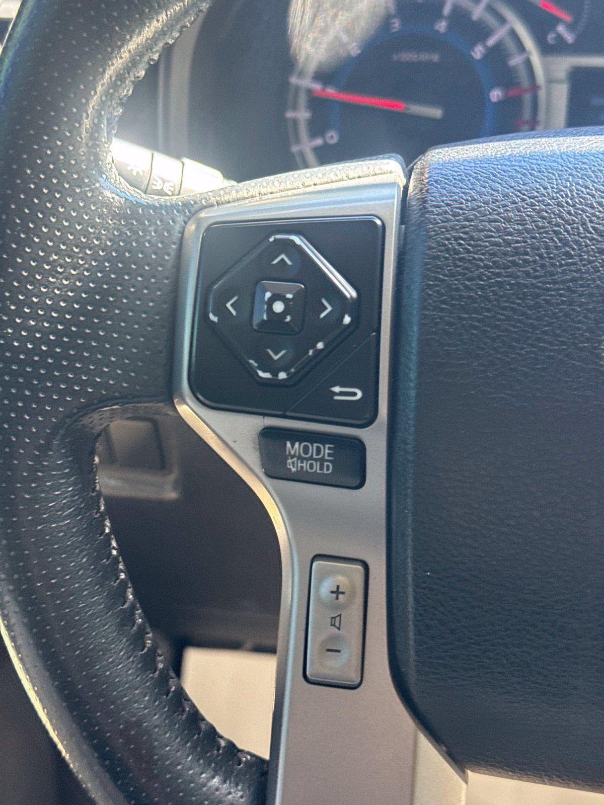 Used 2018 Toyota 4Runner SR5 RWD image 21