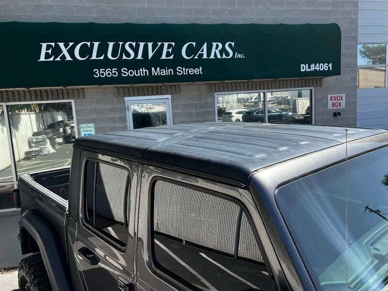 Used 2022 Jeep Gladiator Rubicon w/ Trailer Tow Package AWD/4WD image 11