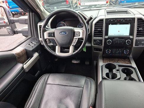 Used 2019 Ford F250 Lariat w/ Chrome Package image 14