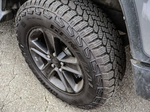 Used 2022 Jeep Wrangler Unlimited Sahara image 43