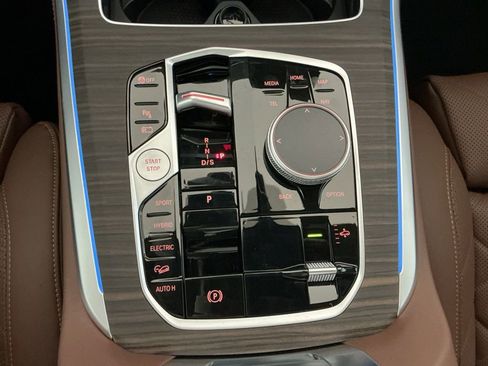 New 2026 BMW X5 xDrive50e image 16