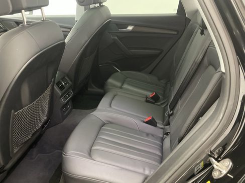 Used 2023 Audi Q5 2.0T Premium w/ Convenience Package image 34