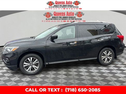 Used 2019 Nissan Pathfinder S AWD/4WD image 3