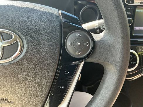 Used 2018 Toyota Prius C One FWD image 18