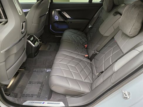 Used 2025 BMW 760i xDrive 760i xDrive image 19