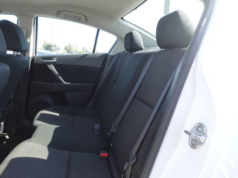 Used 2013 MAZDA MAZDA3 i SV FWD image 12