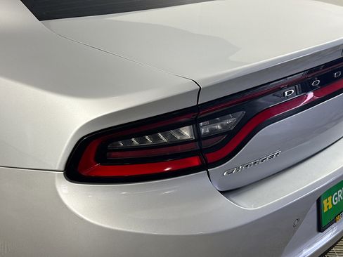 Used 2022 Dodge Charger SXT image 36