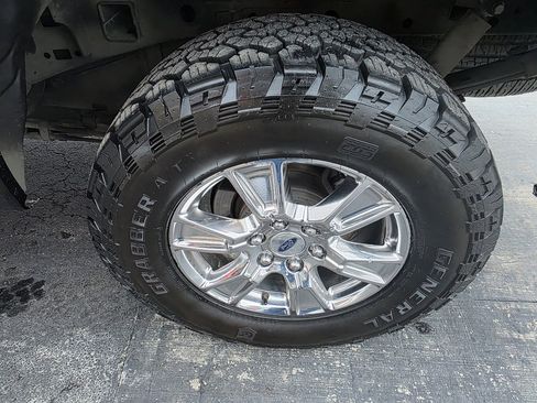 Used 2016 Ford F150 XLT w/ Equipment Group 302A Luxury image 17