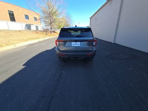 New 2026 Ford Explorer Active image 4