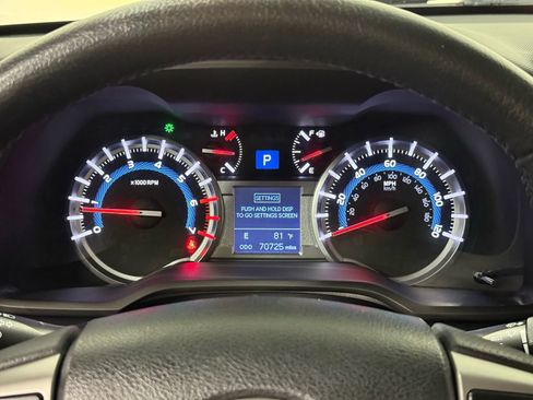 Used 2017 Toyota 4Runner SR5 image 27