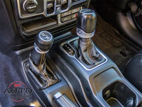 Used 2021 Jeep Gladiator Overland image 29