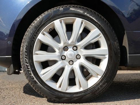 Used 2017 Land Rover Range Rover Supercharged image 13