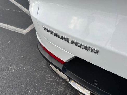 Used 2021 Chevrolet TrailBlazer ACTIV w/ Convenience Package image 7