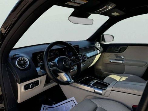 Used 2025 Mercedes-Benz GLB 250 image 20