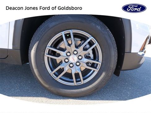 Used 2025 GMC Acadia Elevation image 10