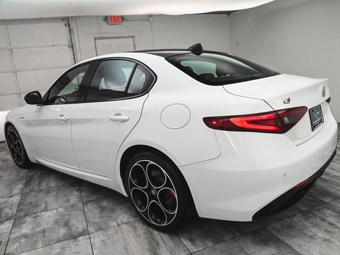 Used 2022 Alfa Romeo Giulia Veloce image 4