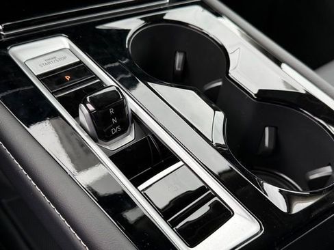 New 2026 Volkswagen Atlas SE image 23