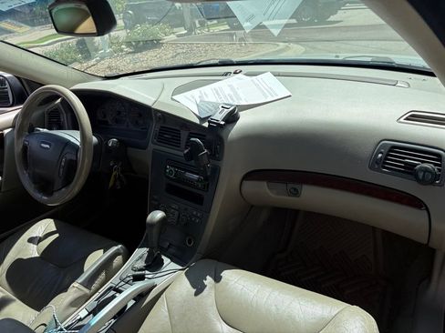 Used 2002 Volvo V70 Cross Country AWD/4WD image 29