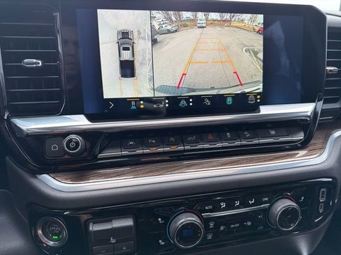 Used 2022 Chevrolet Silverado 1500 LT Trail Boss w/ LT Trail Boss Premium Package image 16