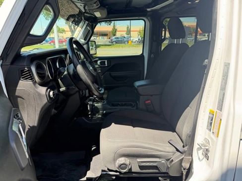Used 2021 Jeep Gladiator Sport AWD/4WD image 13