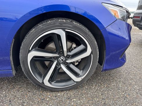 Used 2022 Honda Accord Sport image 4
