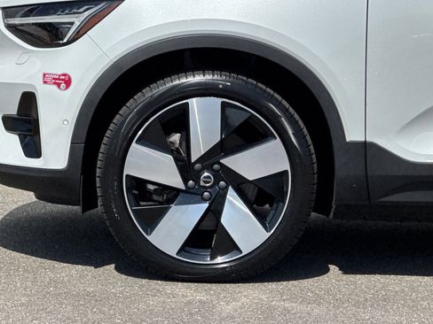Used 2023 Volvo XC40 Recharge Ultimate w/ Protection Package Premier AWD/4WD image 31
