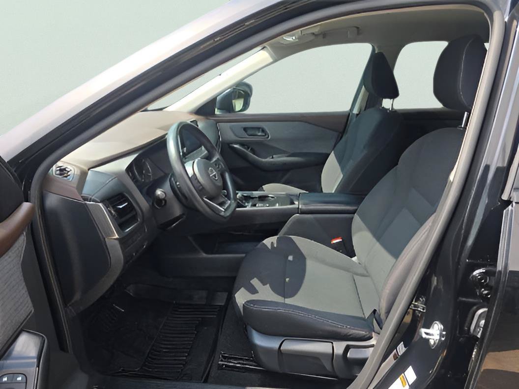 Used 2023 Nissan Rogue S FWD image 7