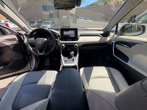 Used 2019 Toyota RAV4 Limited w/ Limited Grade Weather Package AWD/4WD image 4