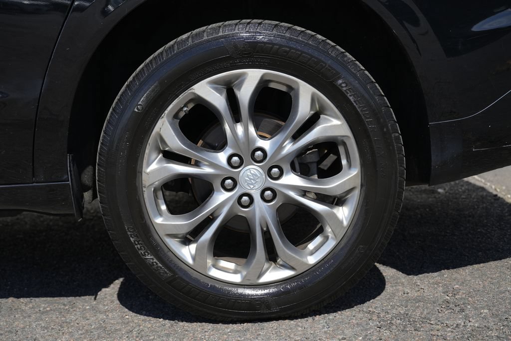 Used 2020 Buick Enclave Avenir w/ Avenir Technology Package AWD/4WD image 12