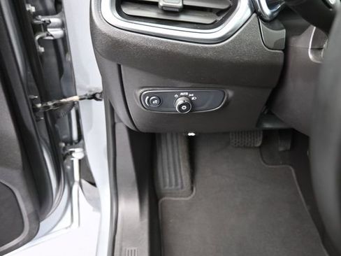 Used 2024 Chevrolet Equinox LT image 33