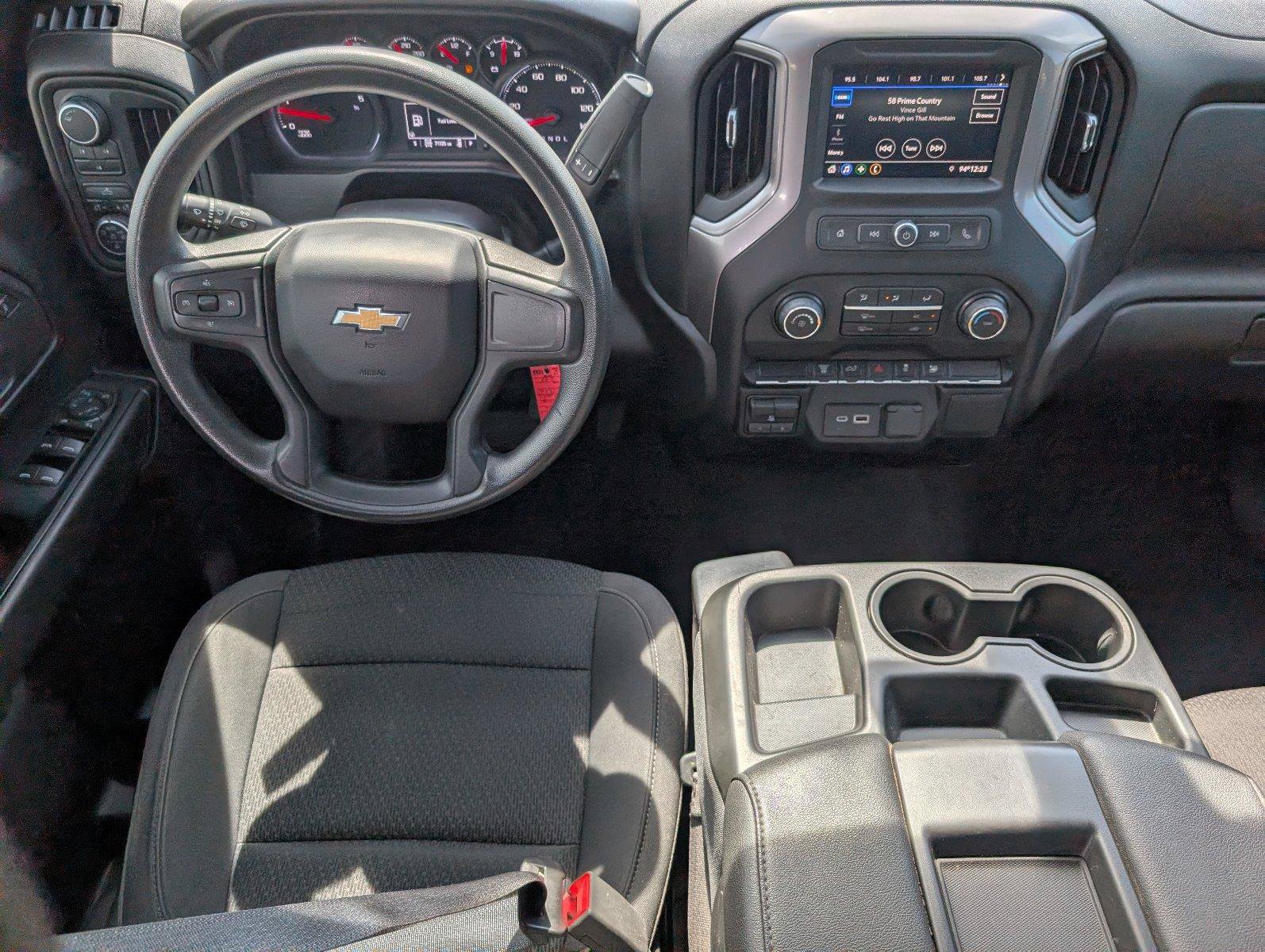 Used 2022 Chevrolet Silverado 2500 Custom w/ Custom Value Package AWD/4WD image 29