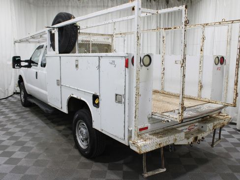 Used 2011 Ford F350 XL w/ PWR Equipment Group image 5